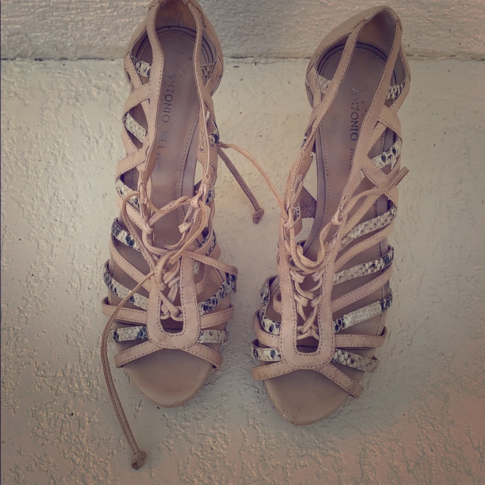 Antonio Melani nude and snake skin pumps